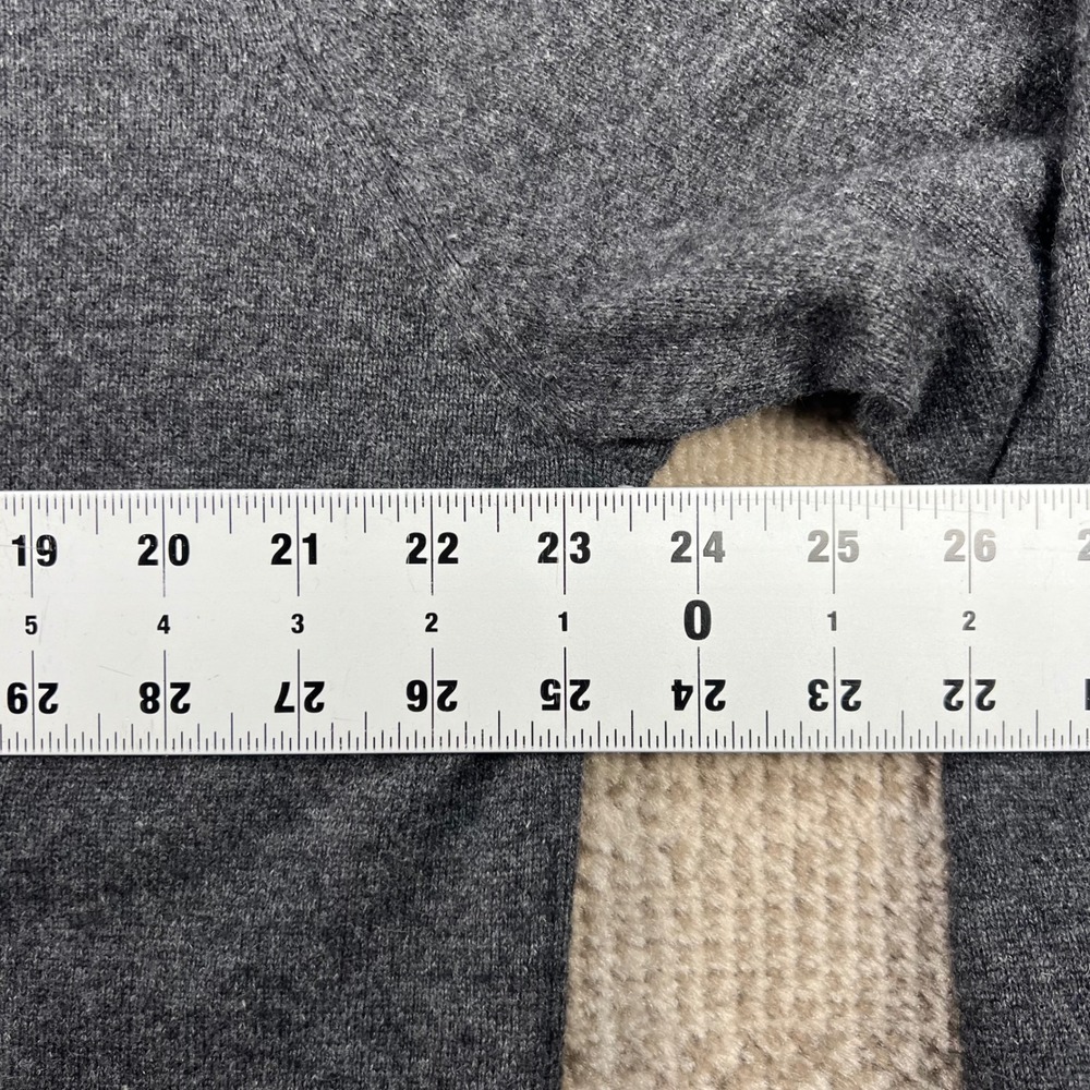 Club Room Mens Gray 100% Fine Cashmere V-Neck Sweater Size Large Solid Knit - Picture 5 of 6